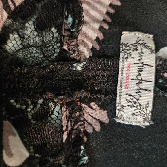 Intimately Free People black printed flowy tank. Size M. - Picture 4 of 6